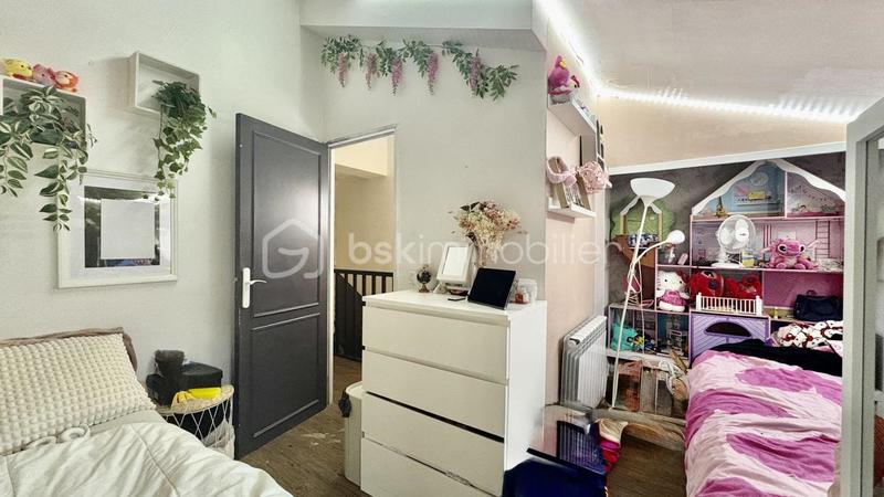 Maison traditionnelle - 98 m² - 5 pièces