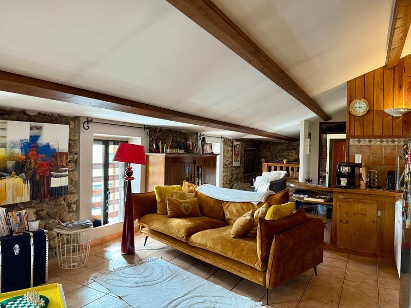 Maison - 132 m² - 11 pièces