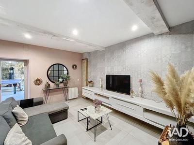 Maison - 332 m² - 6 pièces