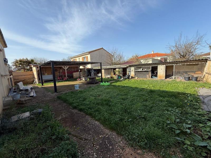 Maison - 102 m² - 4 pièces