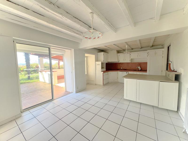 Maison de village - 250 m² - 9 pièces