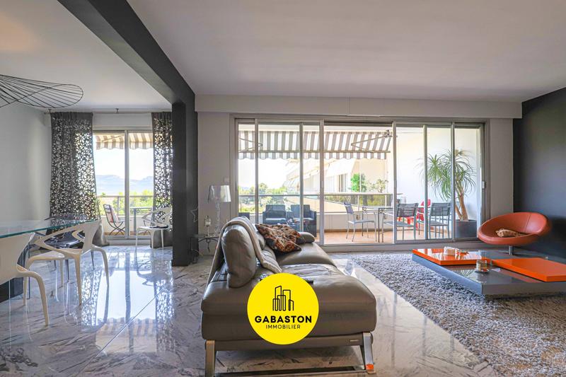 Appartement - 144 m² - 3 pièces