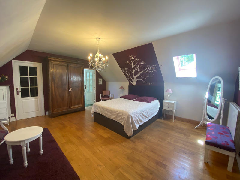 Maison - 216 m² - 7 pièces