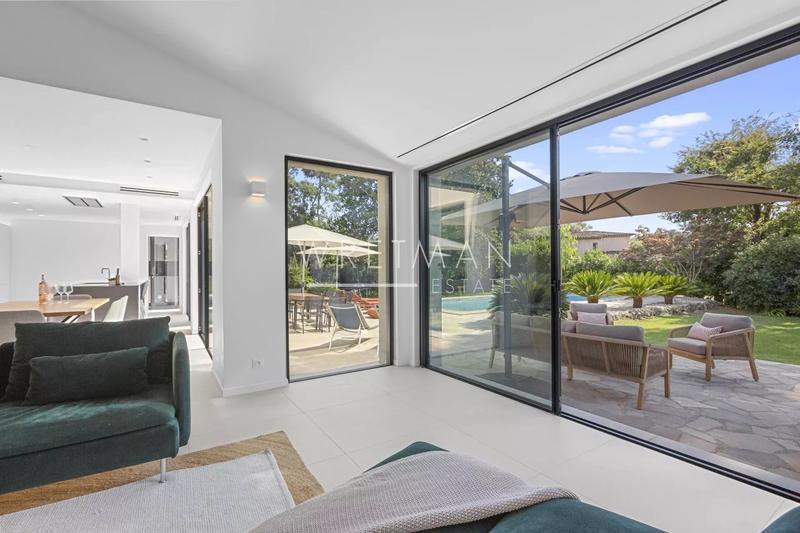 Villa - 220 m² - 6 pièces