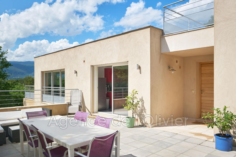 Maison contemporaine - 137 m² - 6 pièces