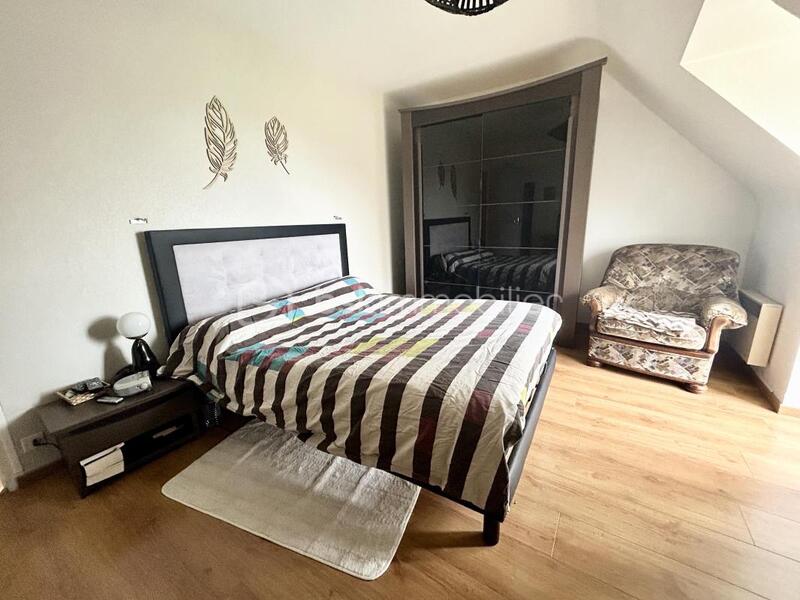 Maison traditionnelle - 146 m² - 6 pièces