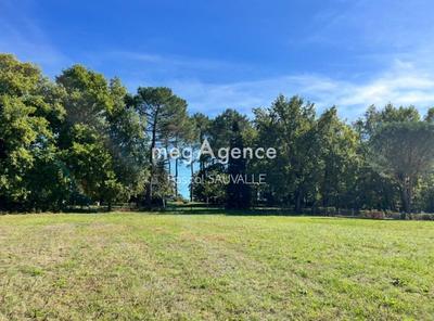 Terrain constructible - 4 800 m²