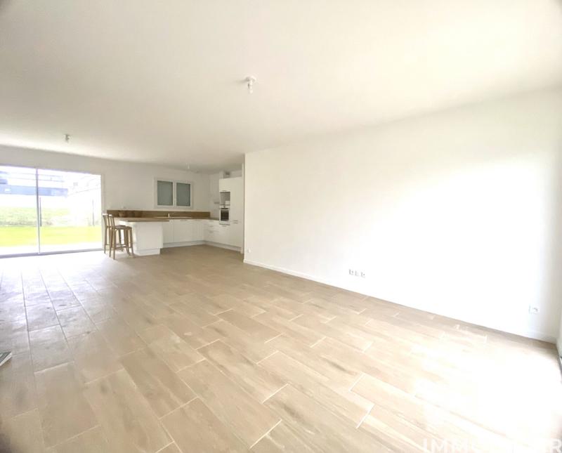 Maison - 96 m² - 4 pièces