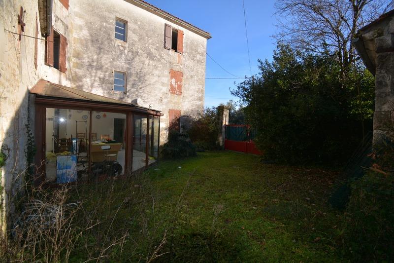 Maison - 206 m² - 6 pièces