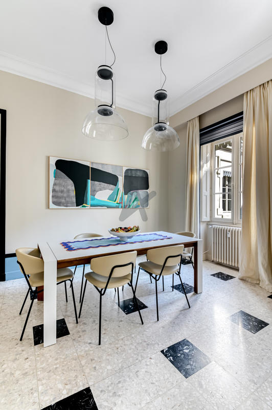 Appartement - 285 m² - 6 pièces