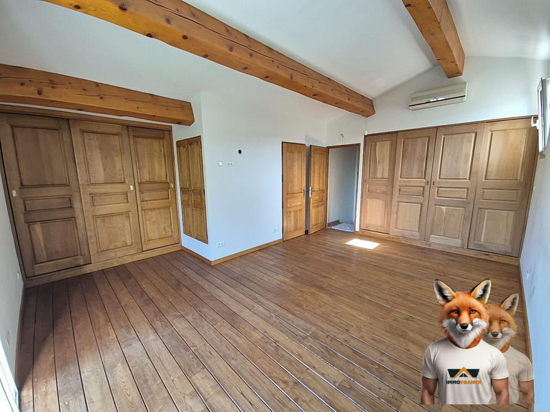 Maison traditionnelle - 186 m² - 8 pièces