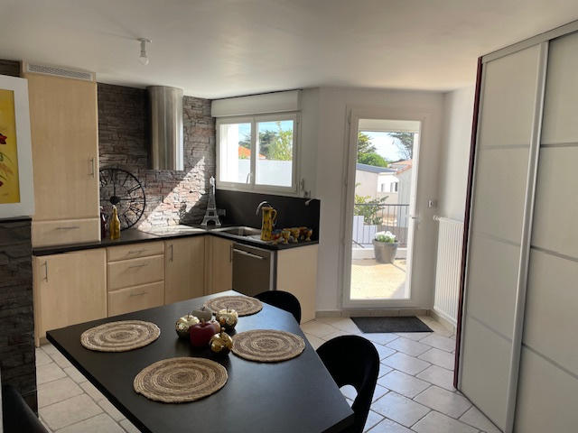 Appartement - 100 m² - 5 pièces