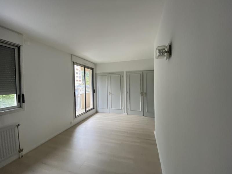 Appartement - 160 m² - 7 pièces