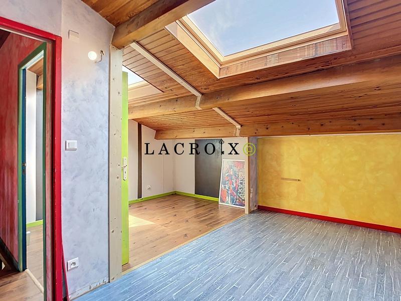 Maison - 93 m² - 5 pièces