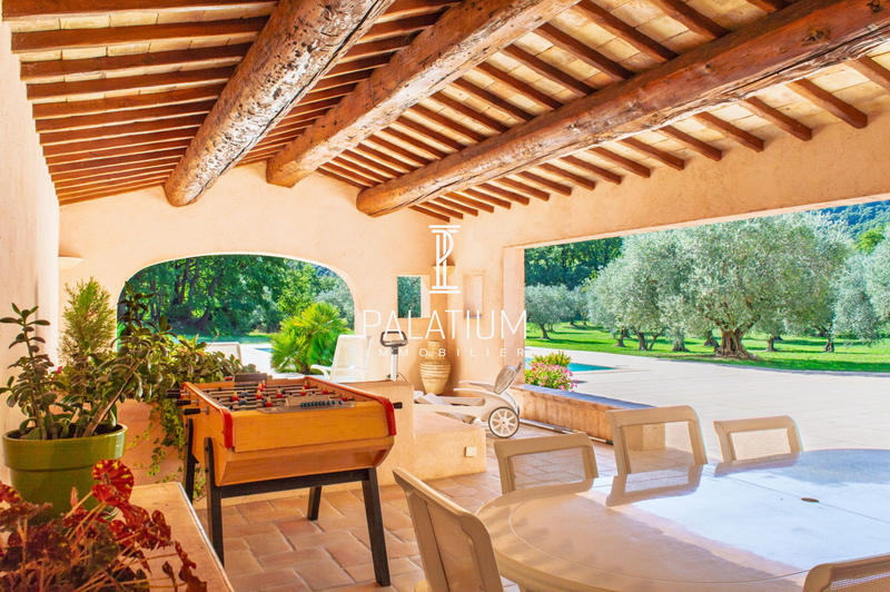 Mas - 311 m² - 12 pièces