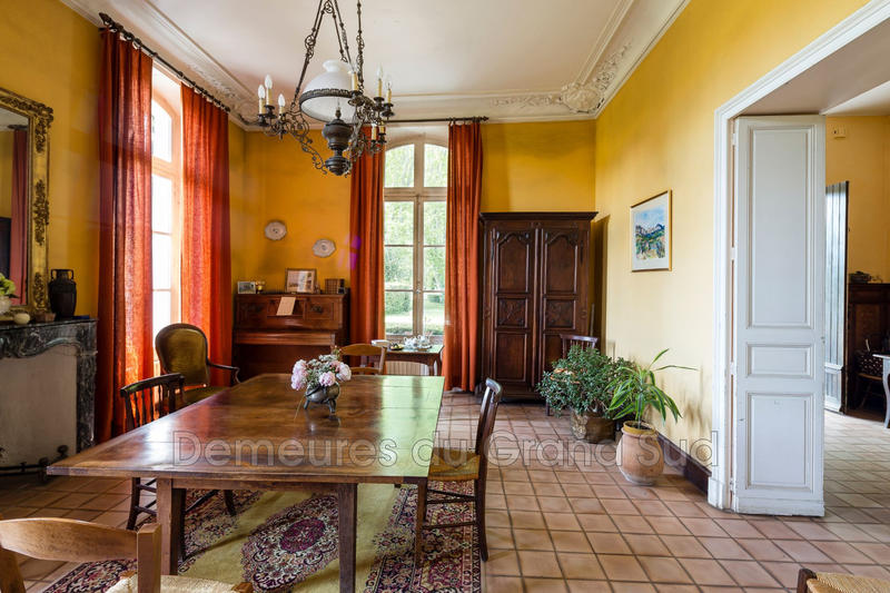 Maison de maîtres - 350 m² - 16 pièces