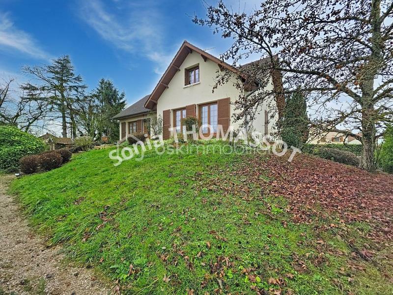 Maison - 149 m² - 7 pièces