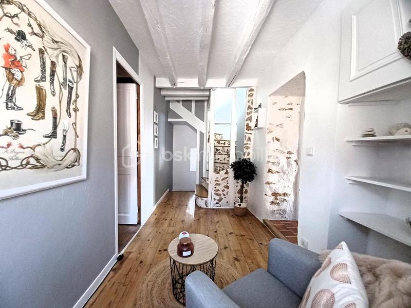 Maison - 224 m² - 7 pièces