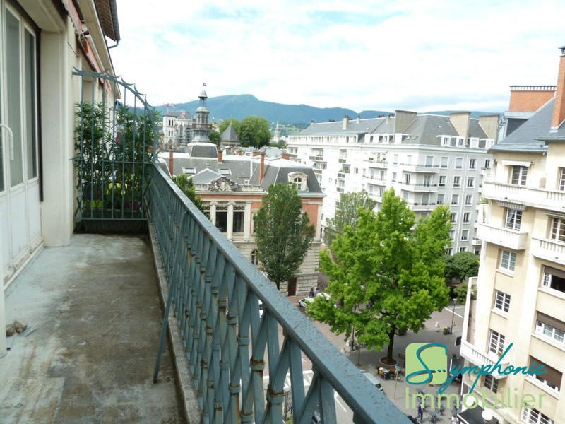 Appartement - 61 m² - 2 pièces