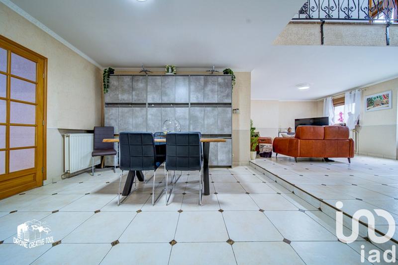 Maison - 156 m² - 8 pièces