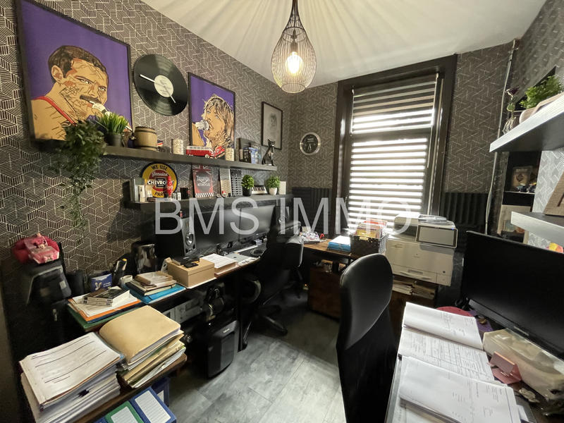 Maison - 208 m² - 7 pièces