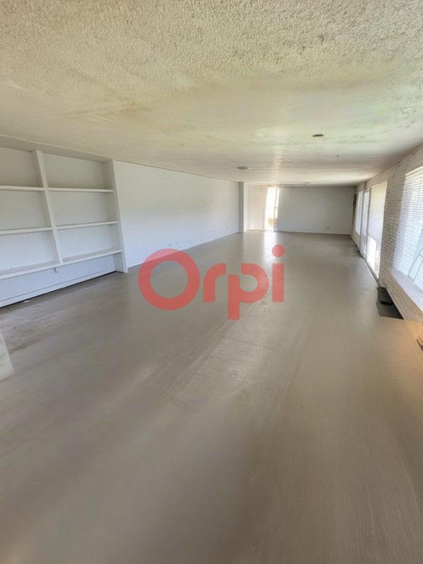 Maison - 180 m² - 4 pièces