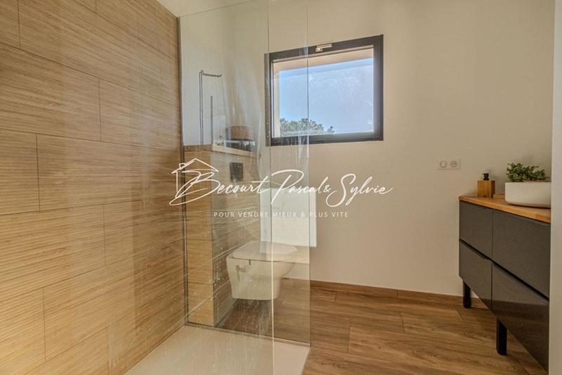 Maison - 180 m² - 7 pièces