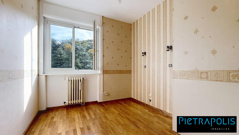 Appartement - 97 m² - 3 pièces