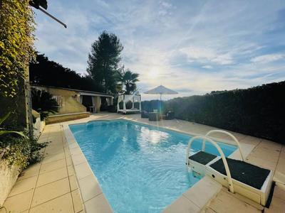 Villa - 179 m² - 5 pièces