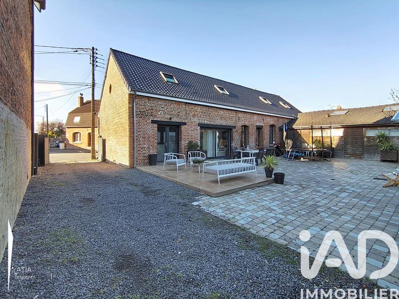 Maison - 214 m² - 10 pièces