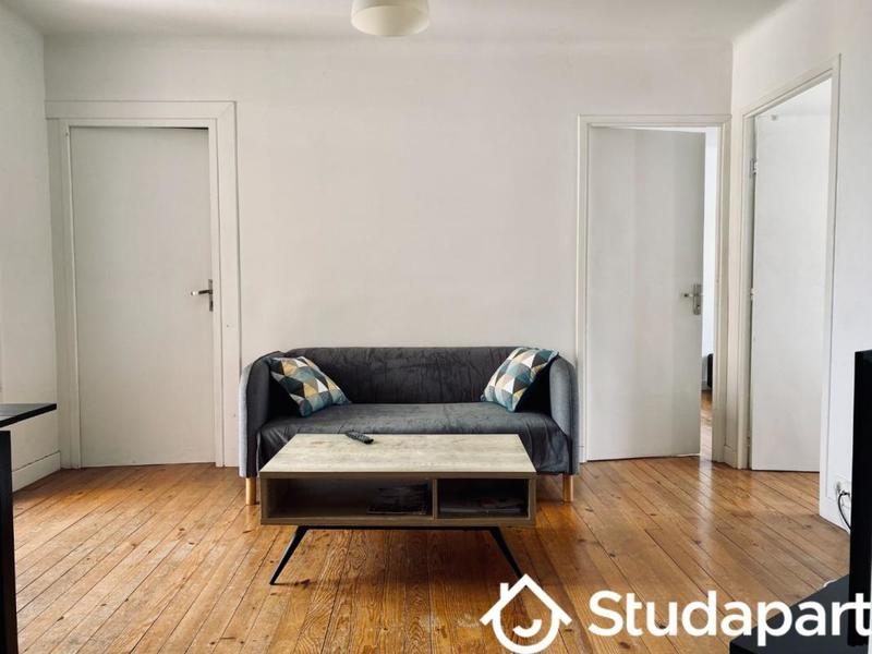 Chambre - 9 m² - 1 pièce