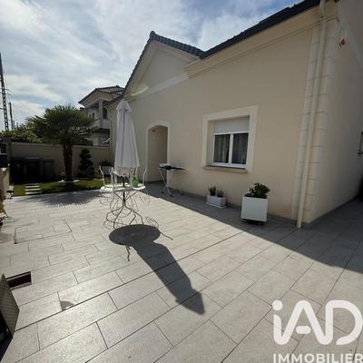 Maison - 170 m² - 6 pièces