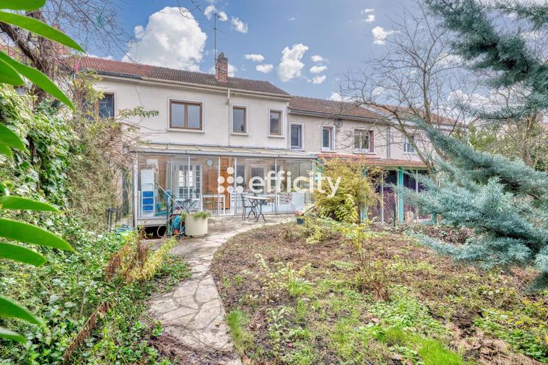 Maison - 90 m² - 3 pièces