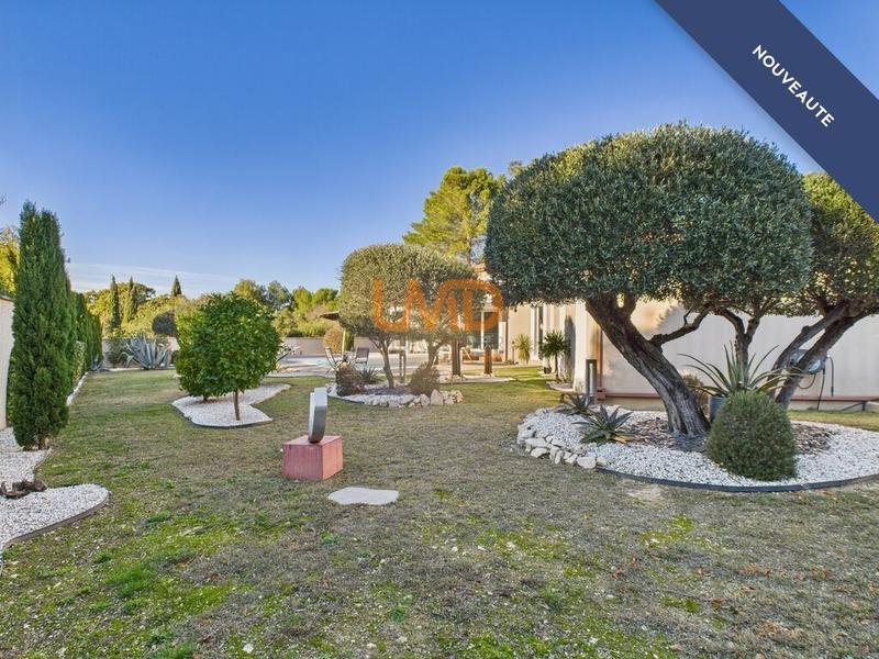 Propriété - 139 m² - 5 pièces