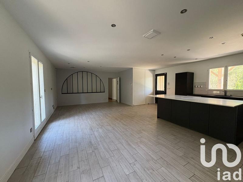 Maison - 203 m² - 7 pièces