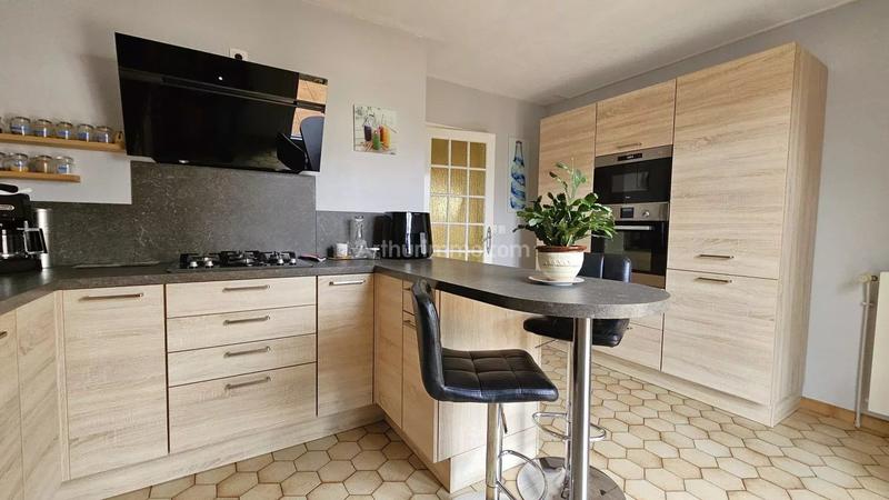 Maison - 140 m² - 6 pièces