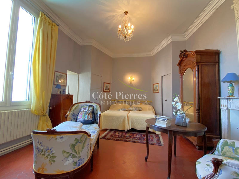 Propriété - 500 m² - 11 pièces