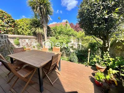 Maison - 110 m² - 4 pièces