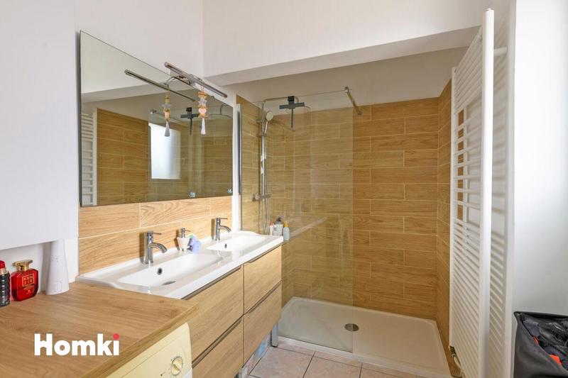 Appartement - 96 m² - 2 pièces