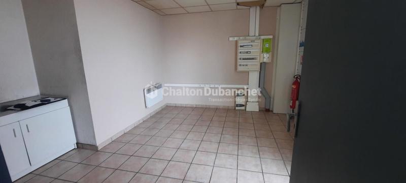 Entrepôt - 582 m² - 6 pièces