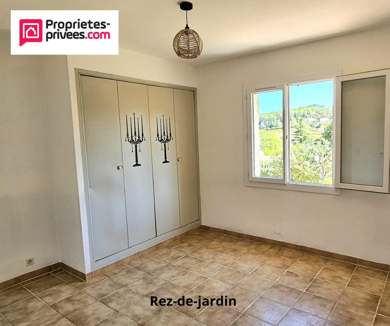 Maison - 162 m² - 8 pièces