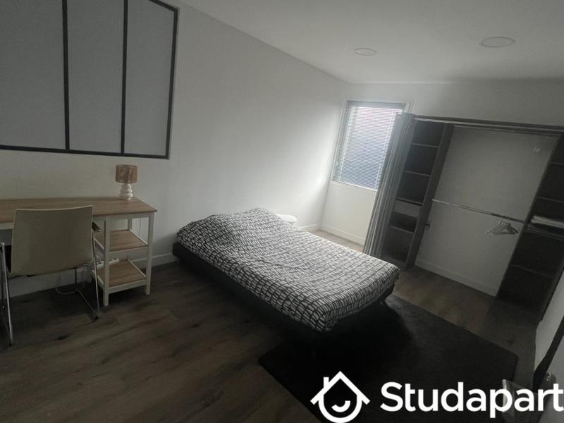 Chambre - 14 m² - 1 pièce