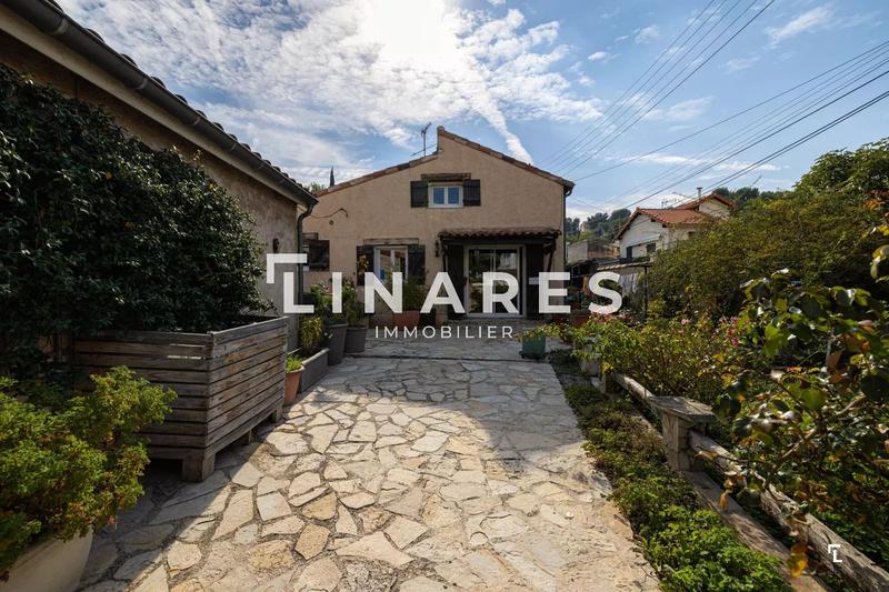 Maison - 165 m² - 6 pièces