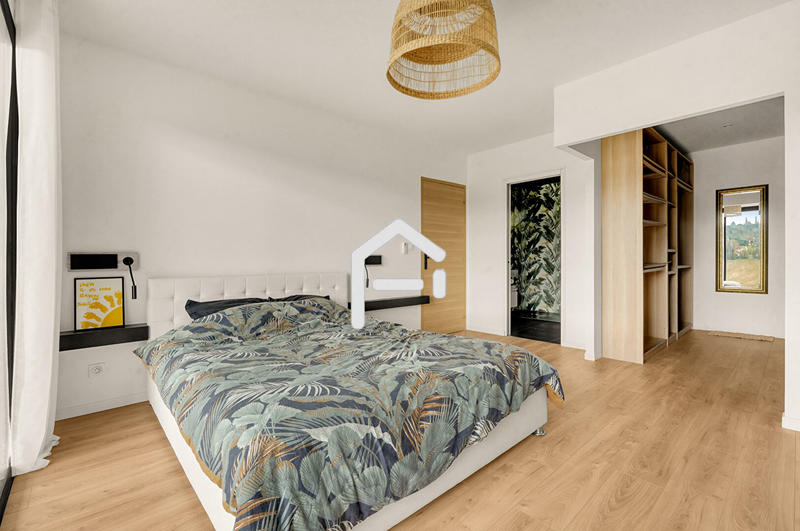 Maison - 160 m² - 4 pièces