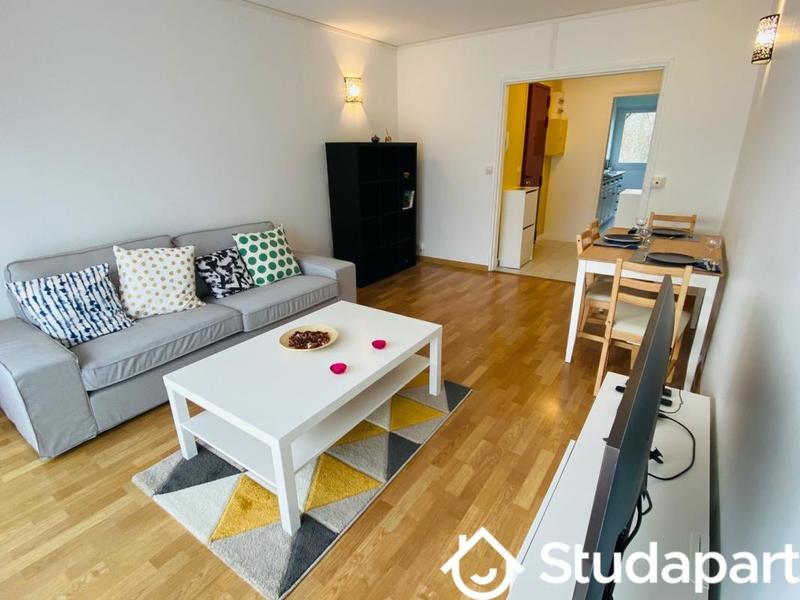 Chambre - 11 m² - 1 pièce