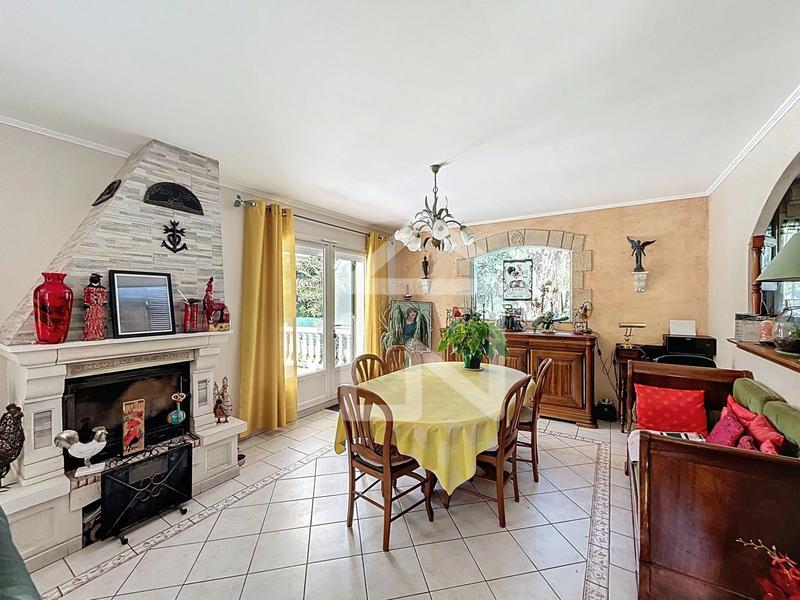 Maison - 166 m² - 5 pièces