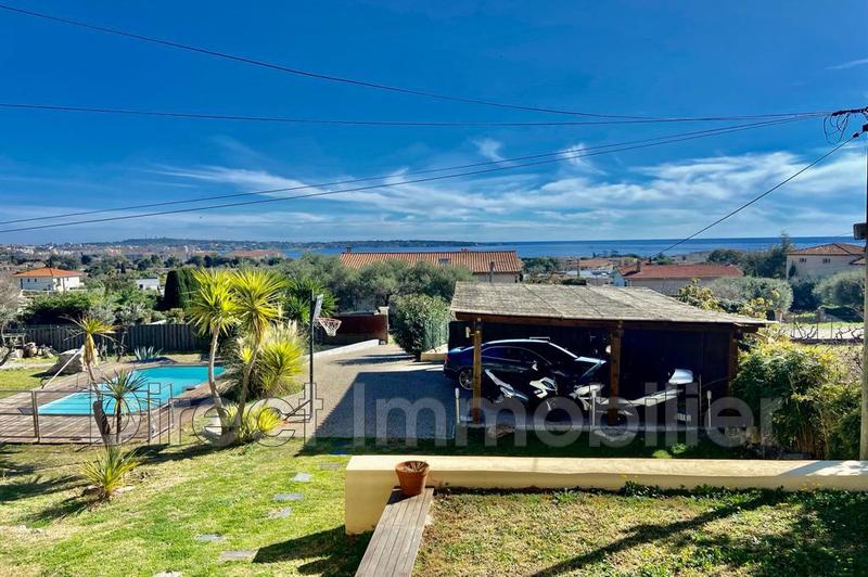 Maison - 250 m² - 7 pièces