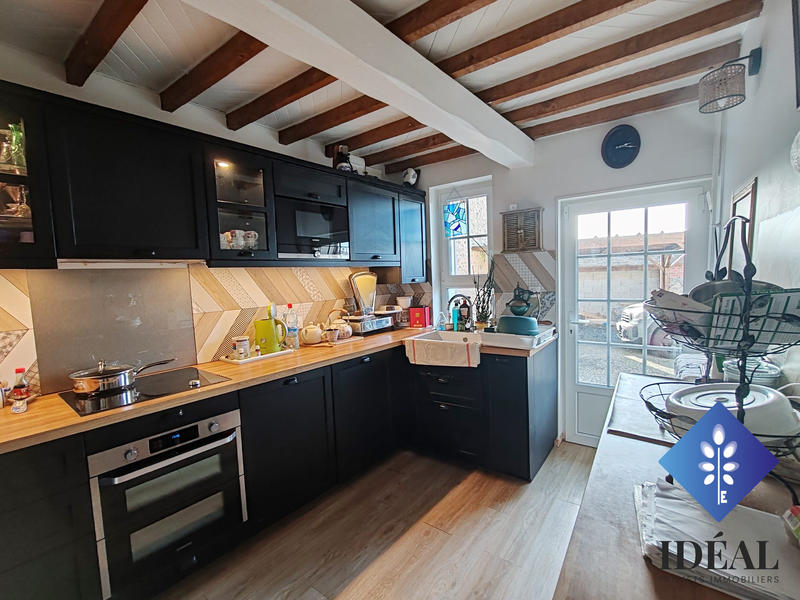 Maison - 140 m² - 5 pièces