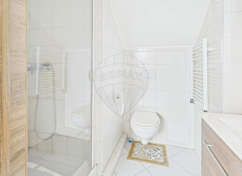 Maison jumelée - 180 m² - 7 pièces