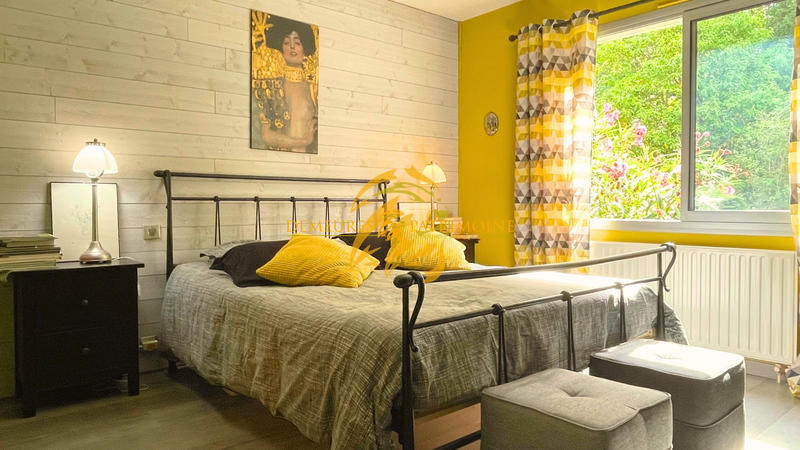 Maison traditionnelle - 175 m² - 5 pièces